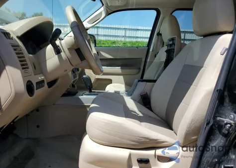 2009 Ford Escape Xlt z USA, uszkodzony, nr VIN 1FMCU93GX9KA15214